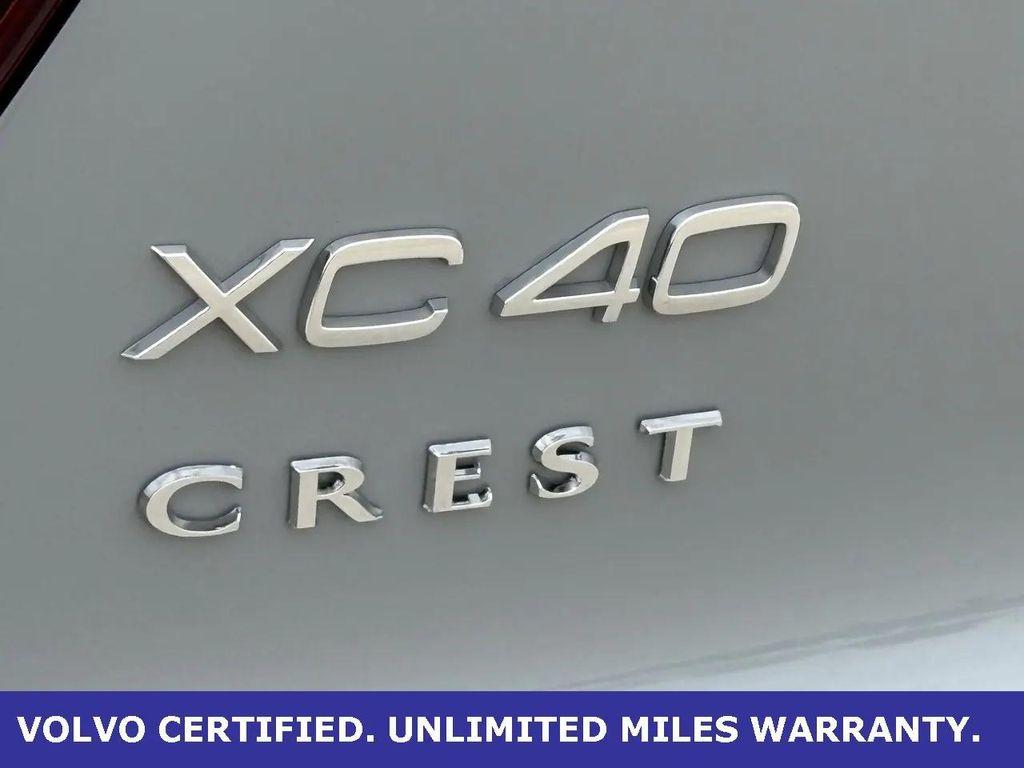 used 2025 Volvo XC40 car, priced at $31,800