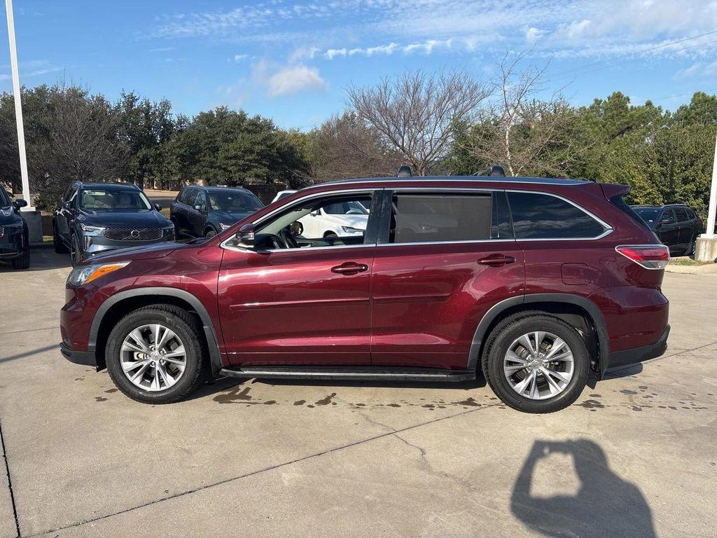 used 2015 Toyota Highlander car, priced at $18,800