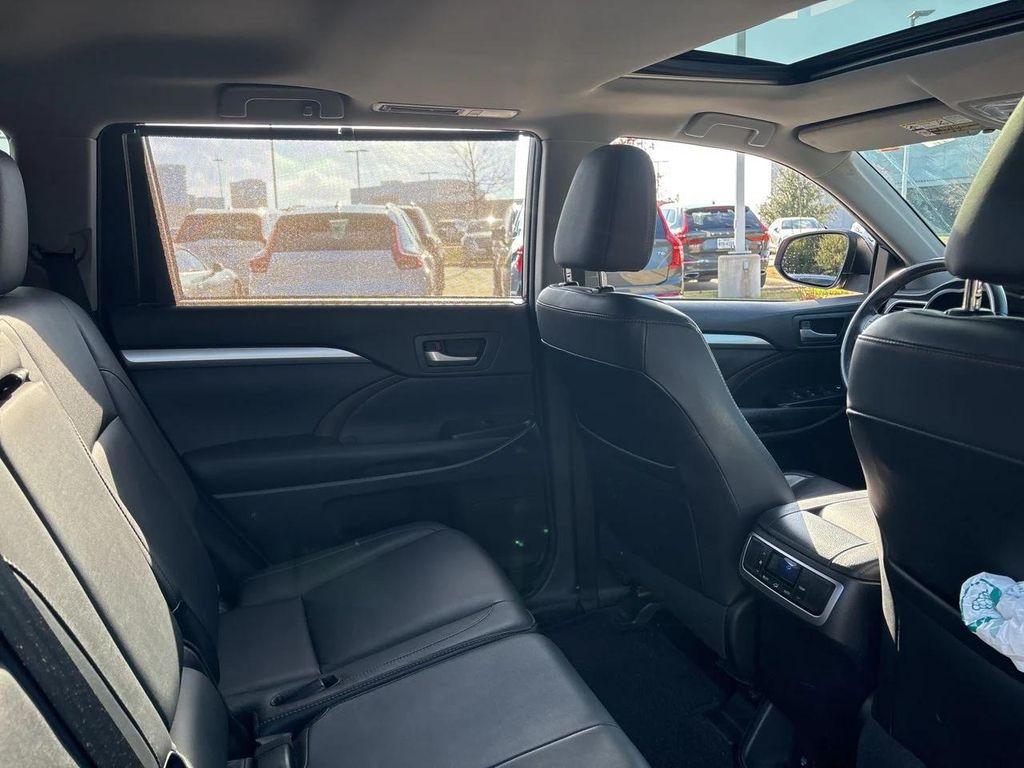 used 2015 Toyota Highlander car, priced at $18,800