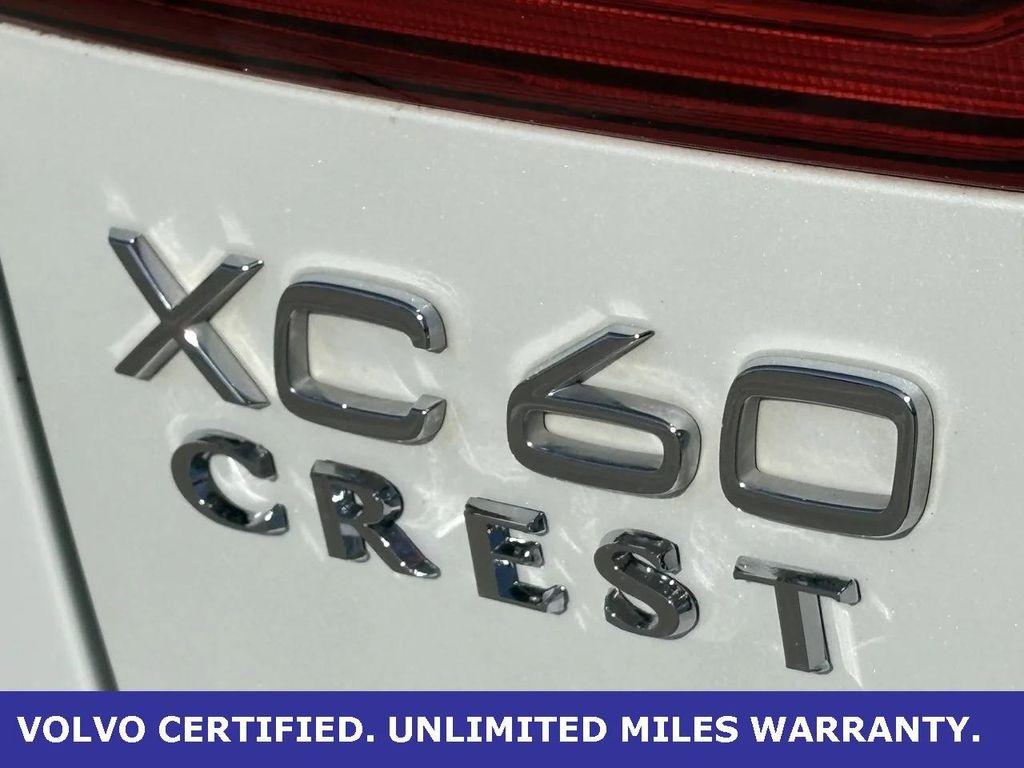 used 2022 Volvo XC60 Recharge Plug-In Hybrid car, priced at $34,500