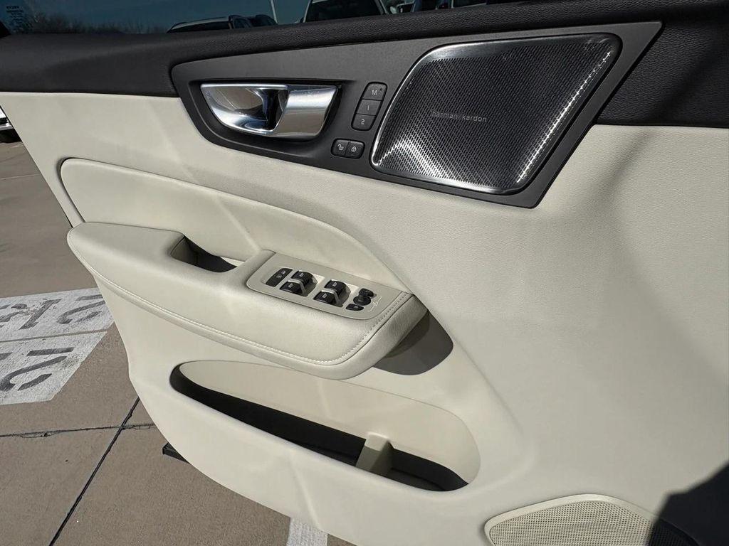 new 2026 Volvo XC60 Plug-In Hybrid car, priced at $75,355