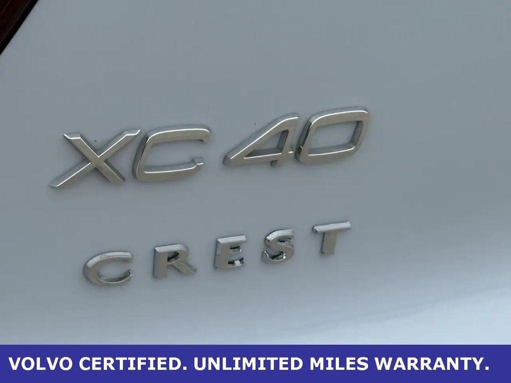 used 2025 Volvo XC40 car, priced at $31,300