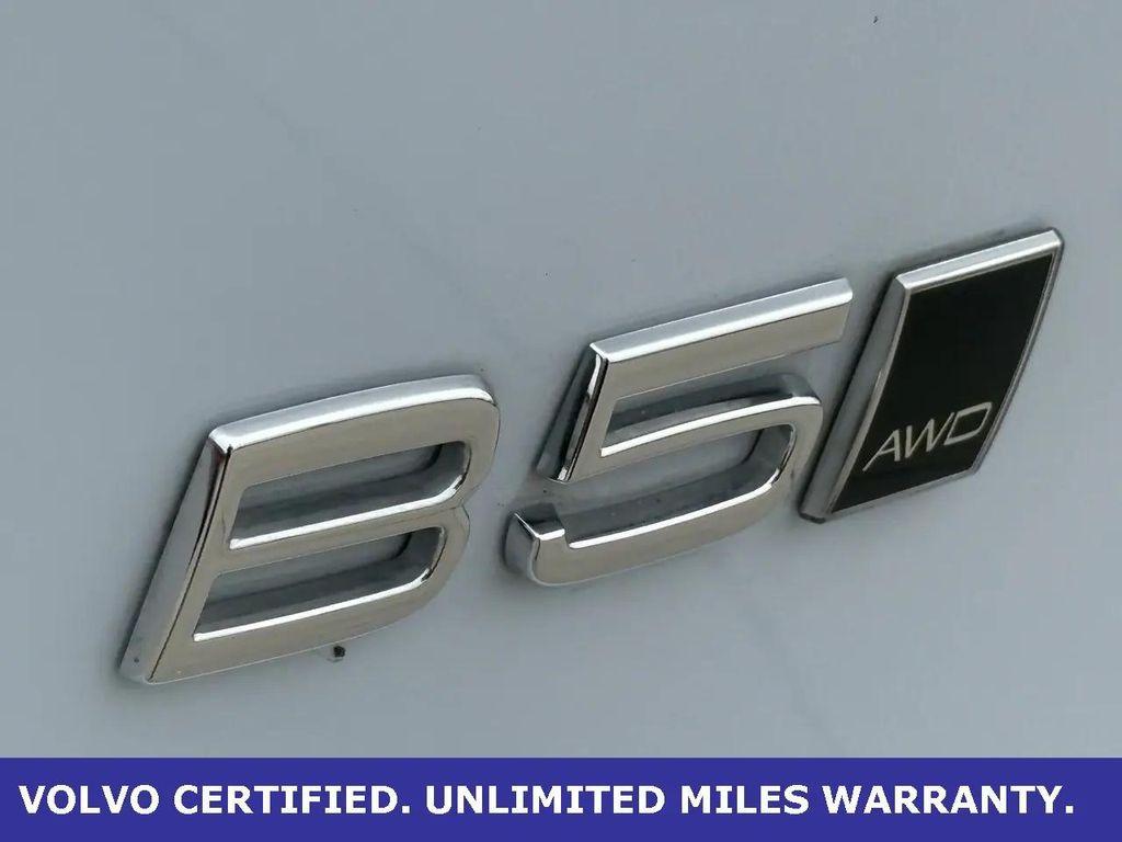 used 2025 Volvo XC40 car, priced at $31,300