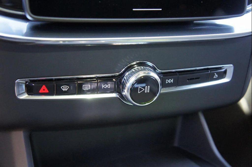 new 2026 Volvo XC90 car, priced at $71,825