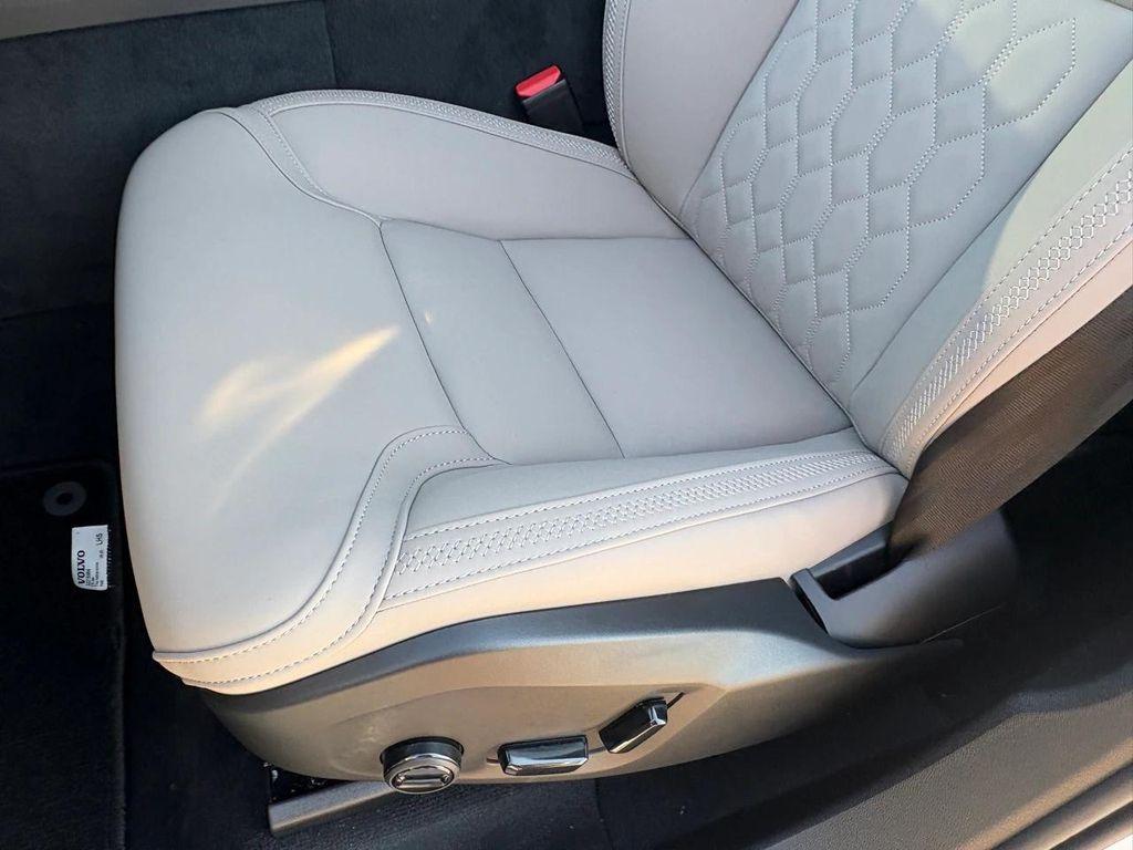 new 2026 Volvo XC60 Plug-In Hybrid car, priced at $69,285