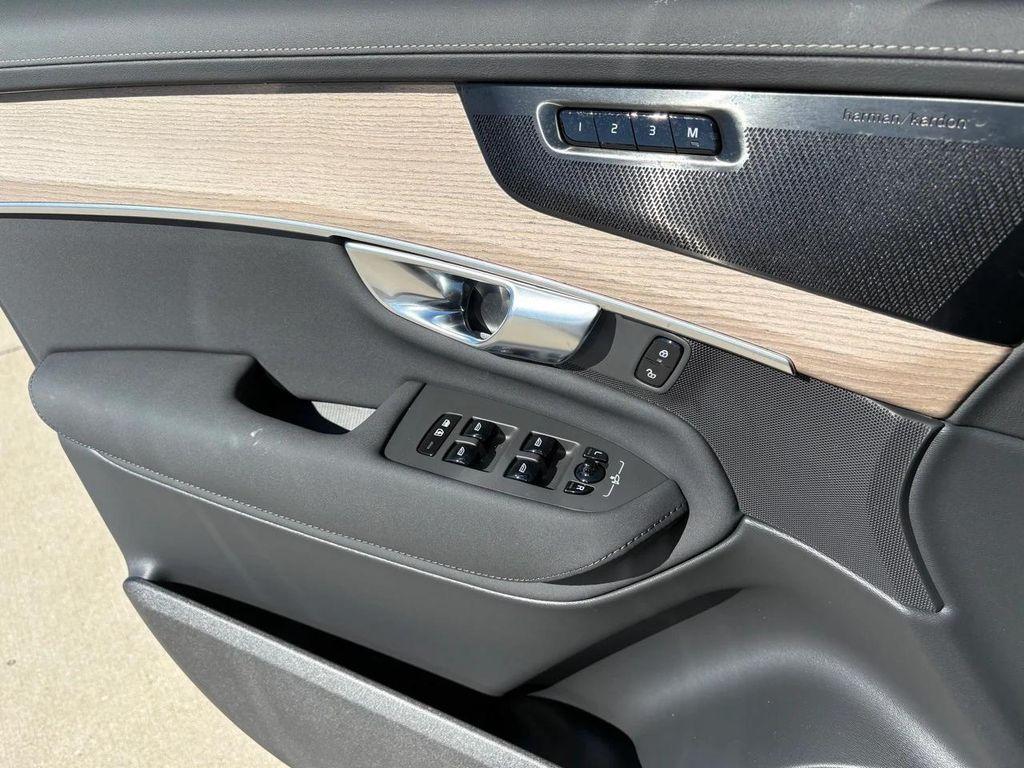 new 2026 Volvo XC90 Plug-In Hybrid car, priced at $82,250