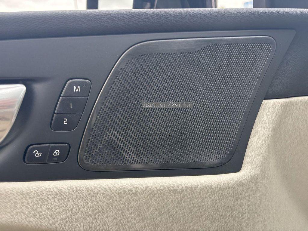 used 2024 Volvo XC60 car, priced at $37,999