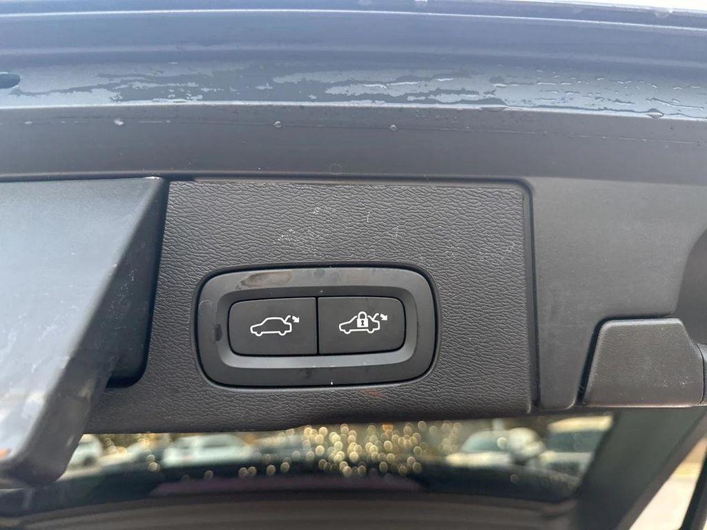 used 2023 Volvo XC60 car, priced at $40,777