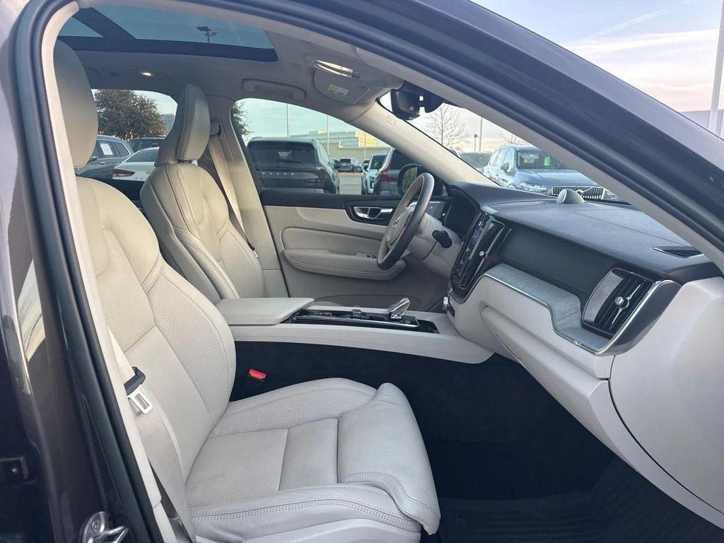 used 2023 Volvo XC60 car, priced at $40,777