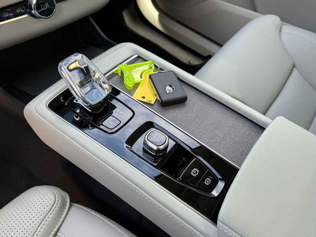 new 2026 Volvo XC90 Plug-In Hybrid car, priced at $88,995