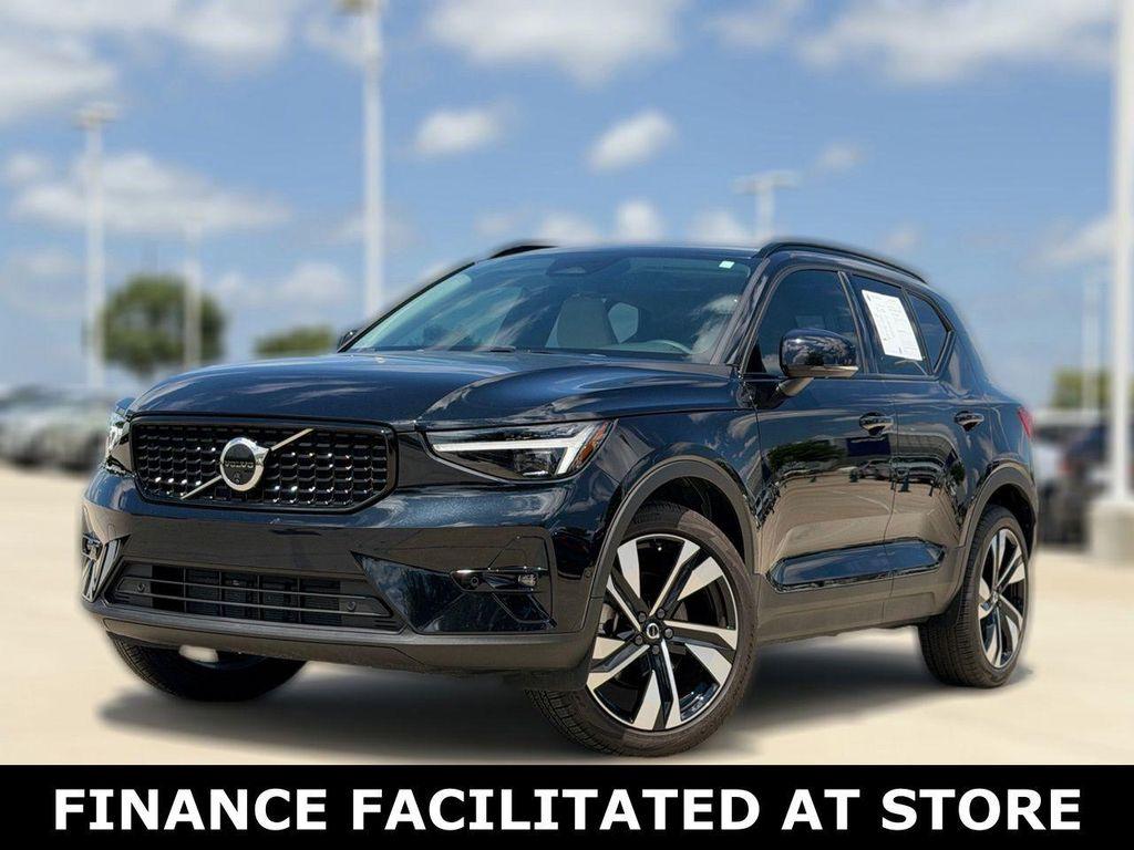 used 2025 Volvo XC40 car, priced at $39,900