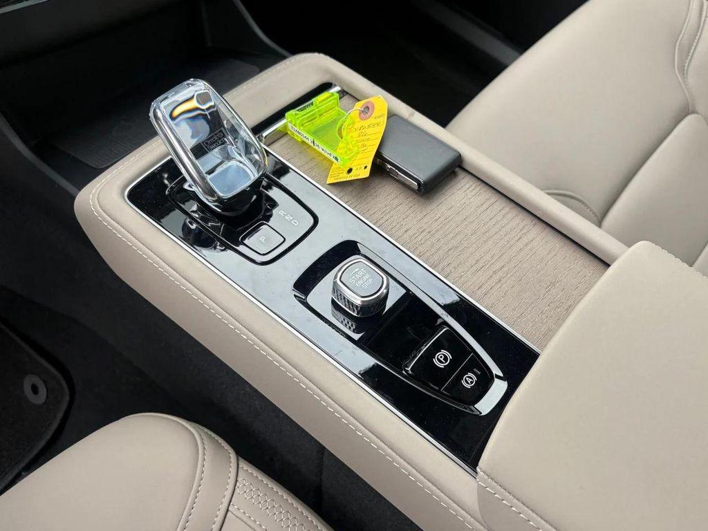 new 2026 Volvo XC90 Plug-In Hybrid car, priced at $81,875