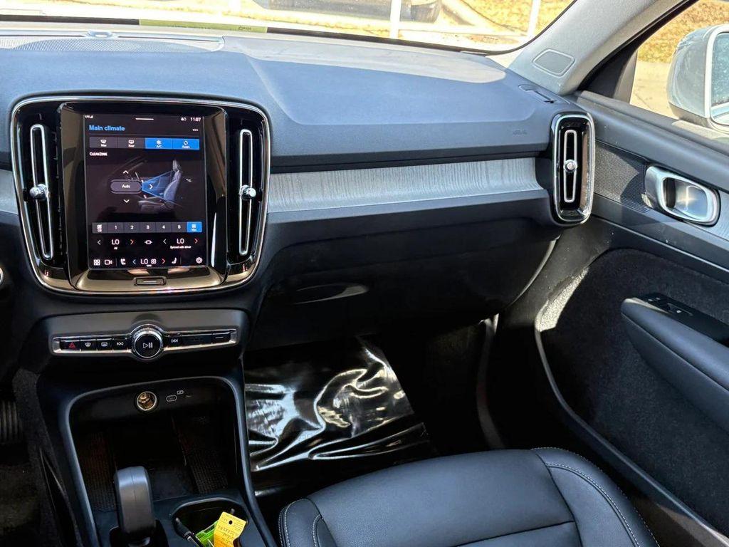 used 2025 Volvo XC40 car, priced at $31,500