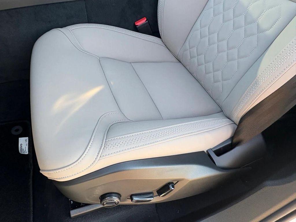 new 2026 Volvo XC60 Plug-In Hybrid car, priced at $69,405