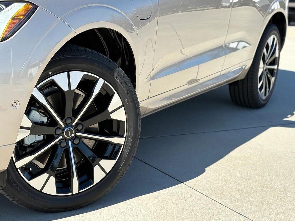 new 2026 Volvo XC60 Plug-In Hybrid car, priced at $69,405