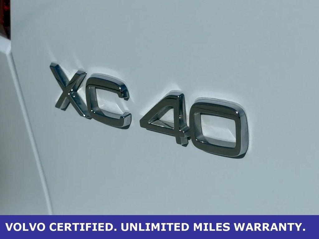 used 2025 Volvo XC40 car, priced at $31,400