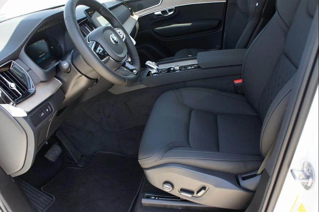 new 2025 Volvo XC90 Plug-In Hybrid car, priced at $76,885