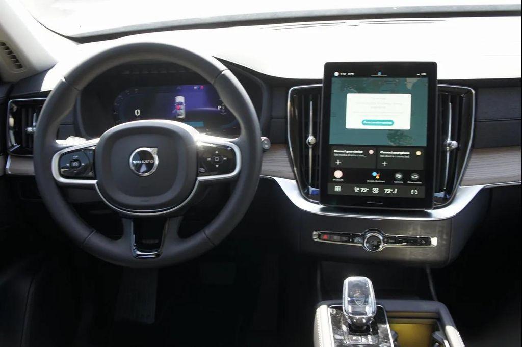 new 2025 Volvo XC90 Plug-In Hybrid car, priced at $76,885