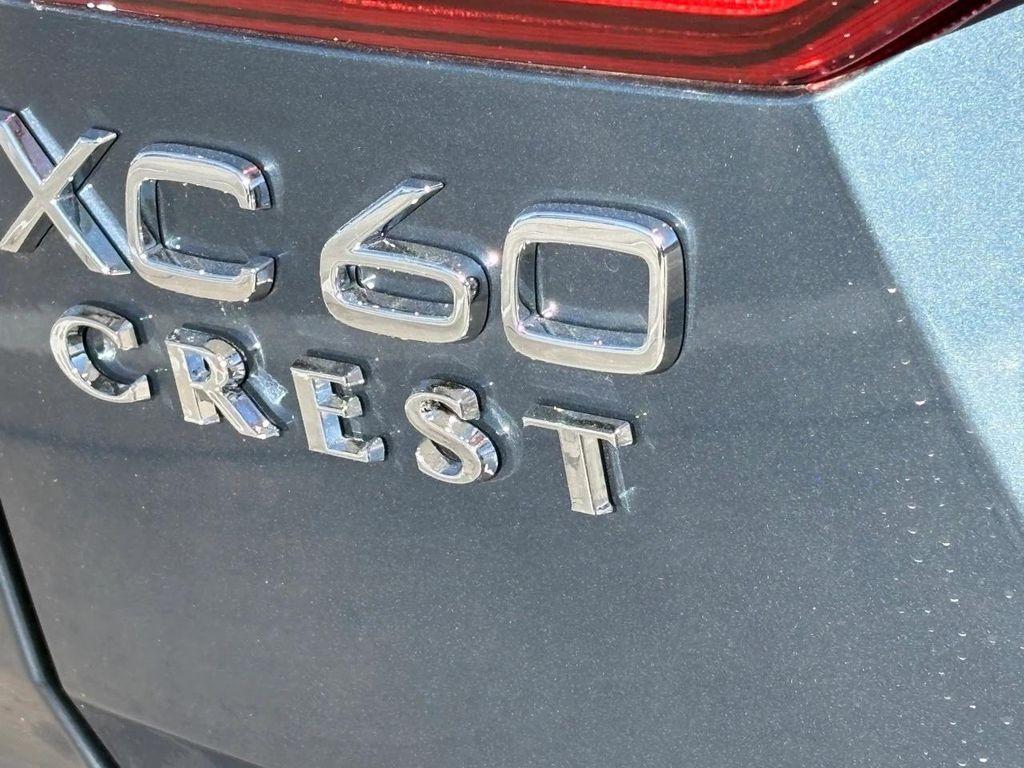 new 2026 Volvo XC60 Plug-In Hybrid car, priced at $69,285