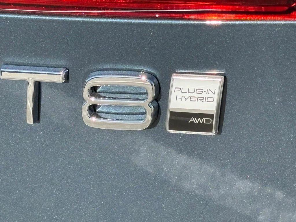 new 2026 Volvo XC60 Plug-In Hybrid car, priced at $69,285