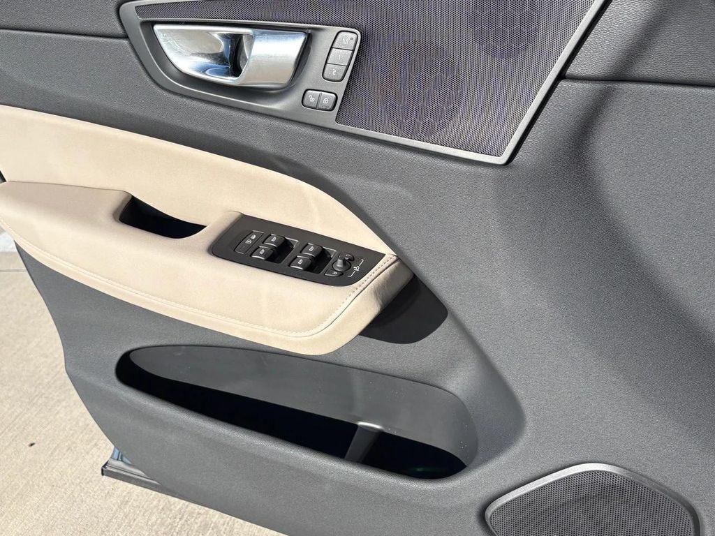 new 2026 Volvo XC60 Plug-In Hybrid car, priced at $69,285