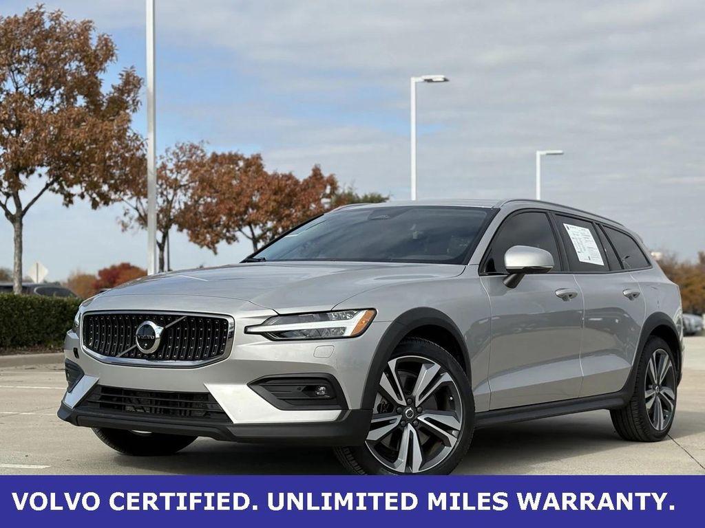 used 2025 Volvo V60 Cross Country car, priced at $37,500