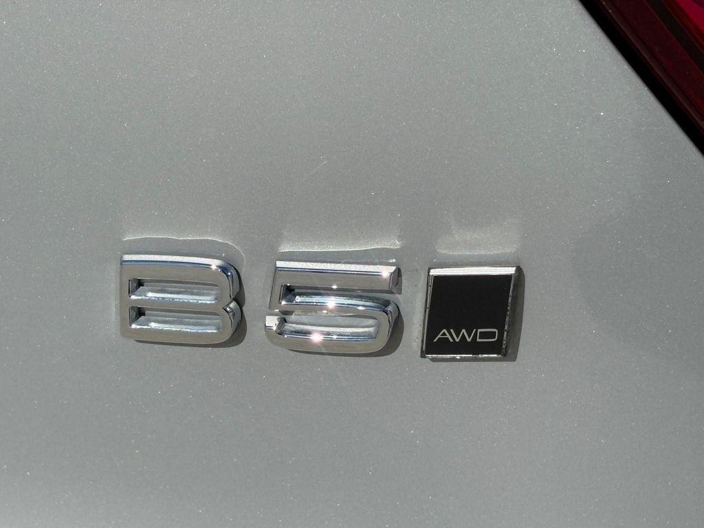 used 2025 Volvo XC40 car, priced at $32,800