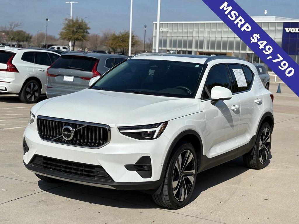 used 2025 Volvo XC40 car, priced at $32,450