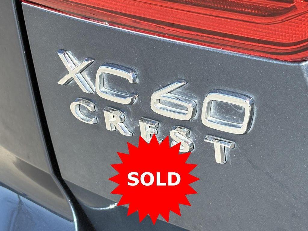used 2022 Volvo XC60 car, priced at $27,777