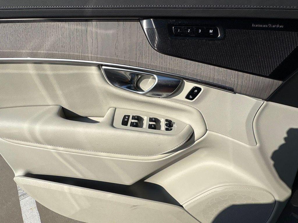 new 2026 Volvo XC90 Plug-In Hybrid car, priced at $83,995