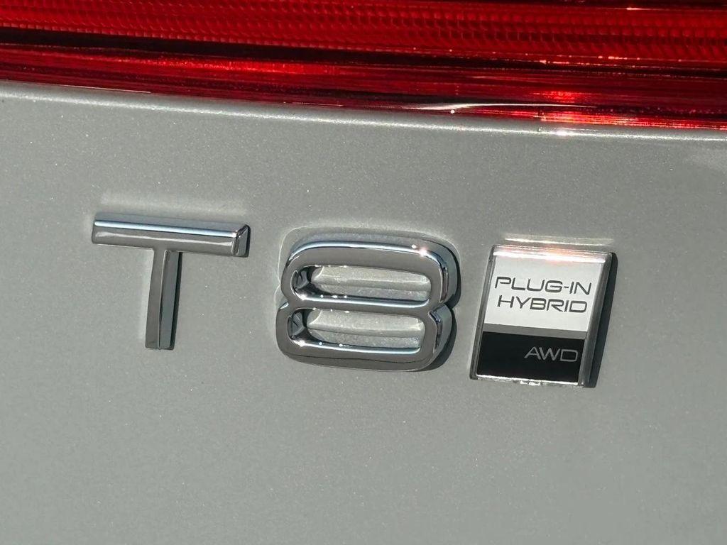 new 2026 Volvo XC60 Plug-In Hybrid car, priced at $75,235