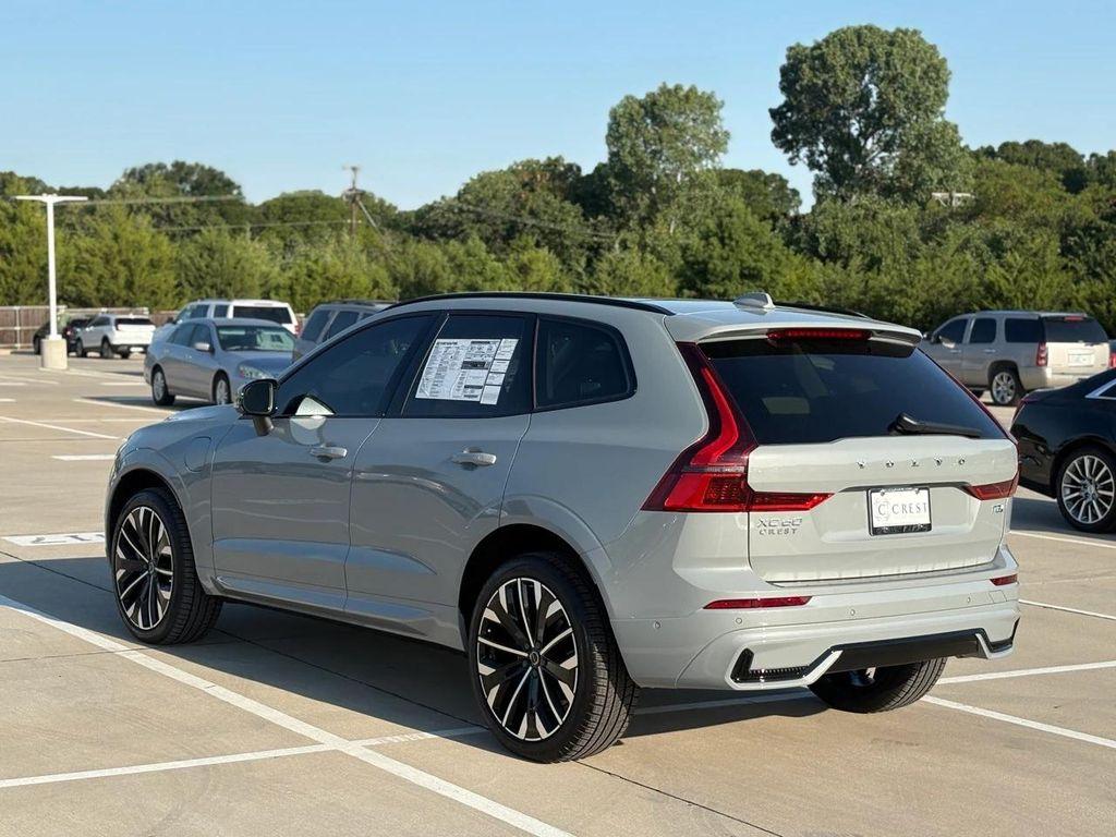 new 2026 Volvo XC60 Plug-In Hybrid car, priced at $75,235