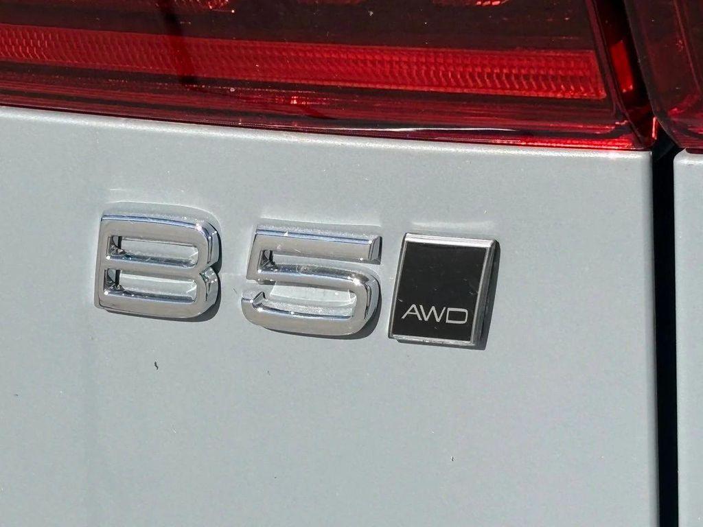 new 2026 Volvo XC60 car, priced at $56,285