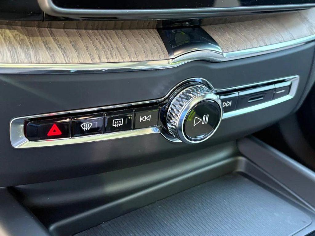 new 2026 Volvo XC60 car, priced at $56,285