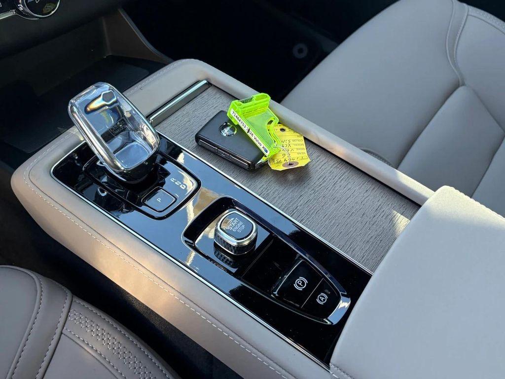 new 2026 Volvo XC90 car, priced at $73,125