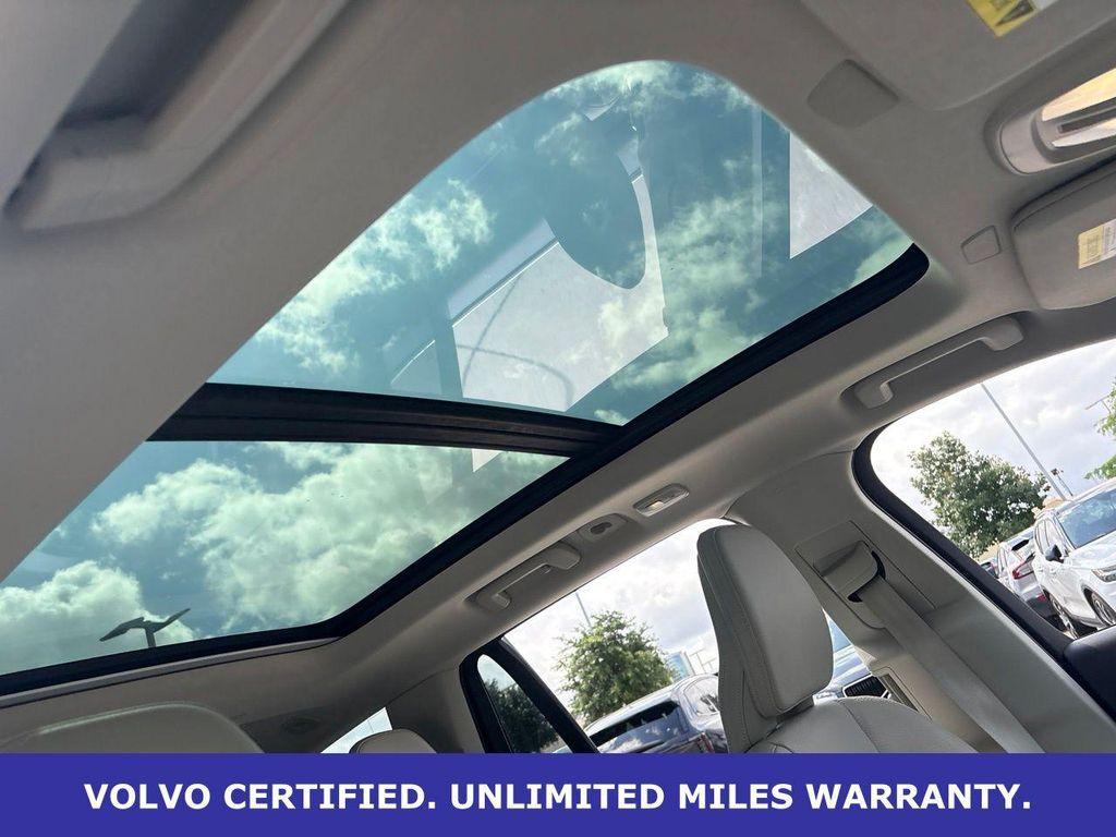 new 2025 Volvo XC90 car, priced at $44,500