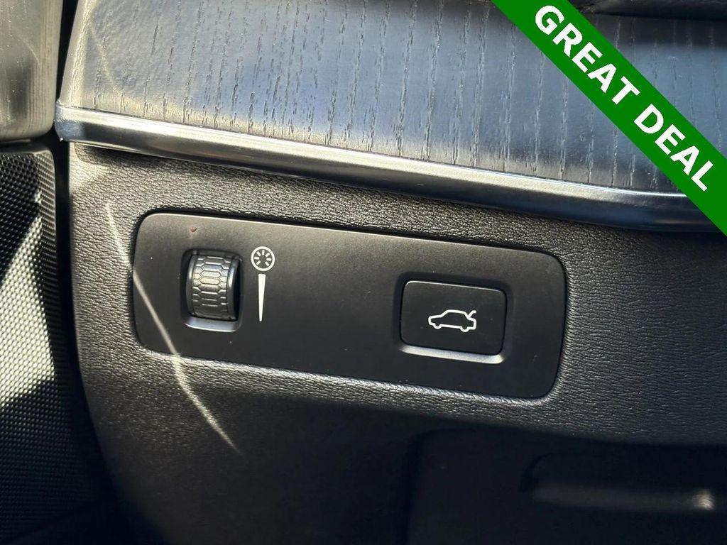 used 2022 Volvo XC90 car, priced at $36,900