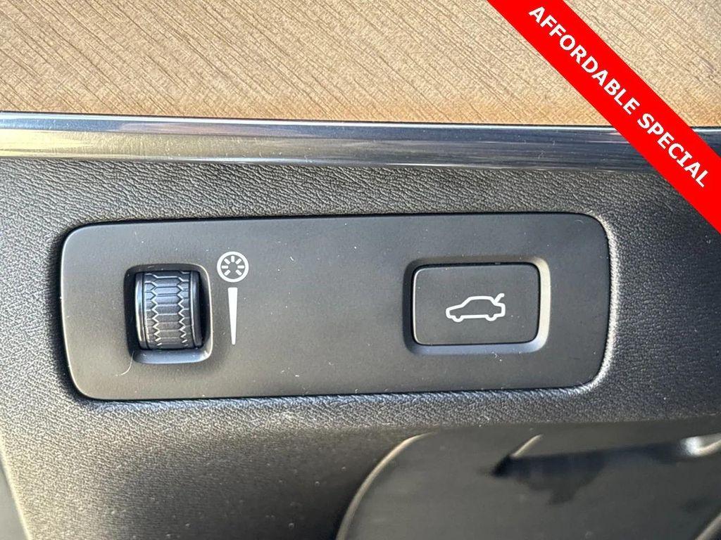 used 2021 Volvo XC90 car, priced at $20,800