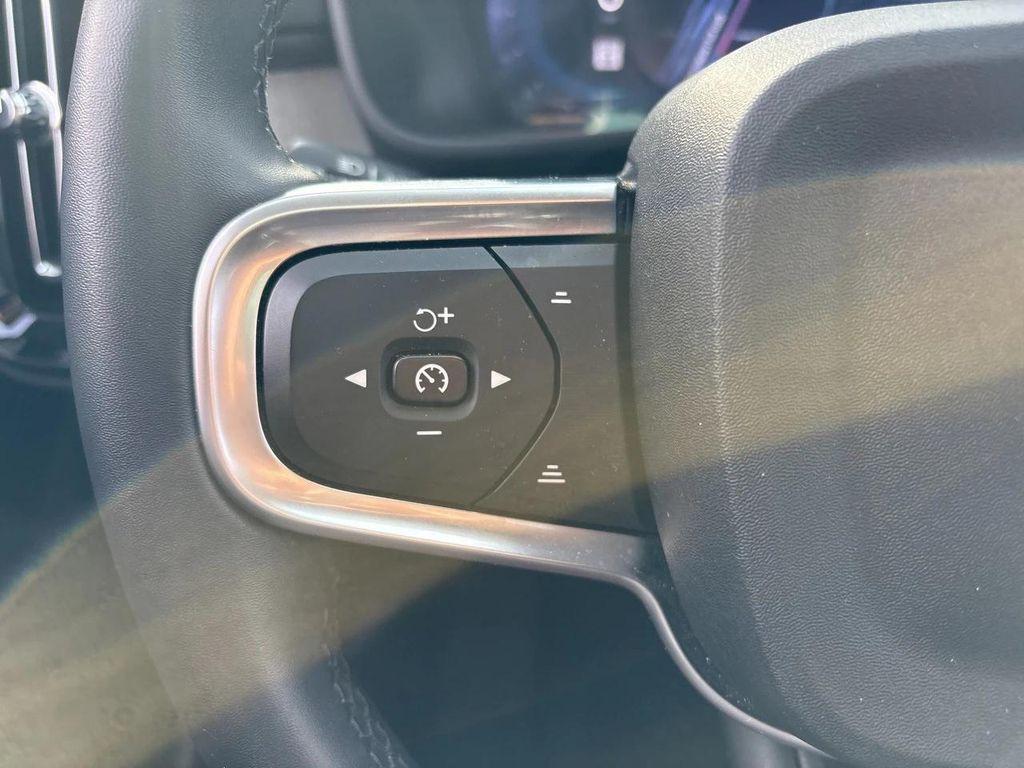 used 2025 Volvo XC40 car, priced at $28,400