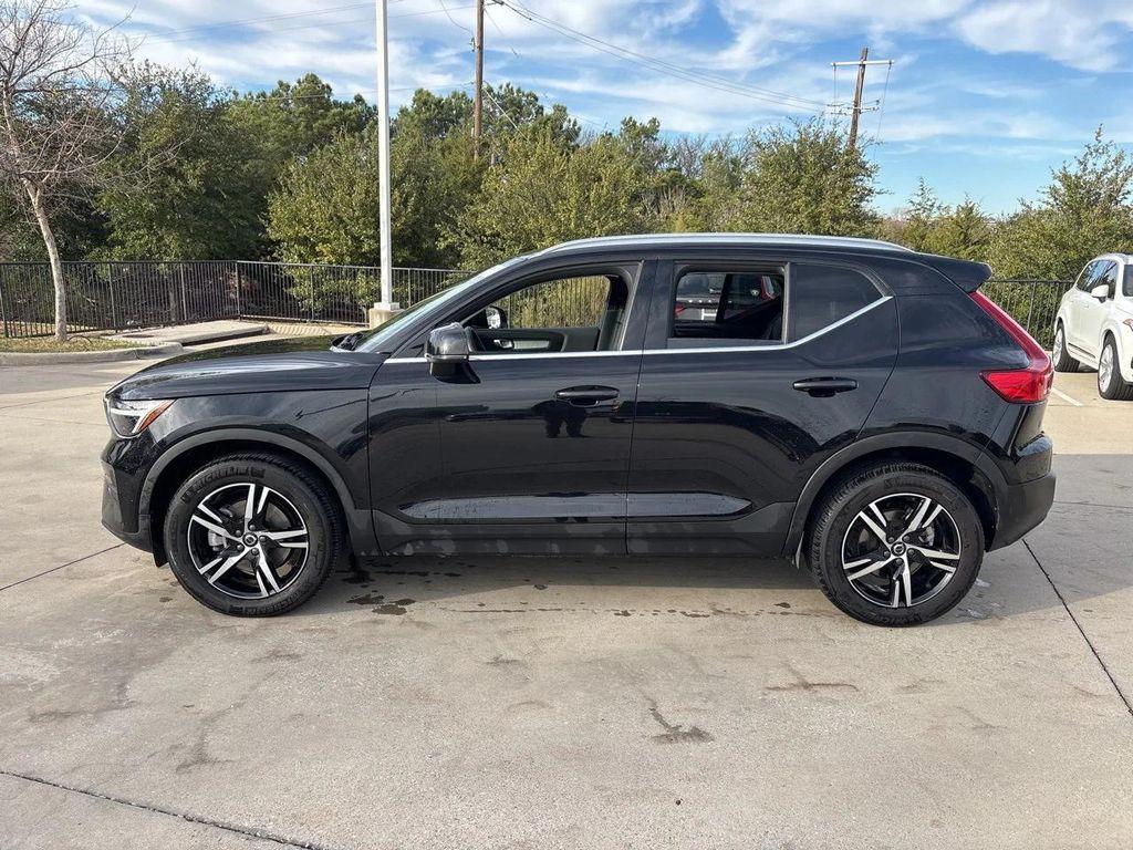 used 2025 Volvo XC40 car, priced at $28,400