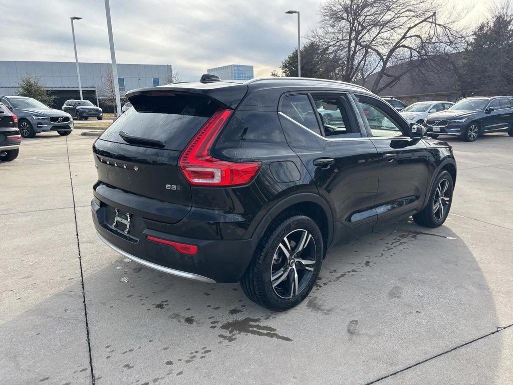 used 2025 Volvo XC40 car, priced at $28,400