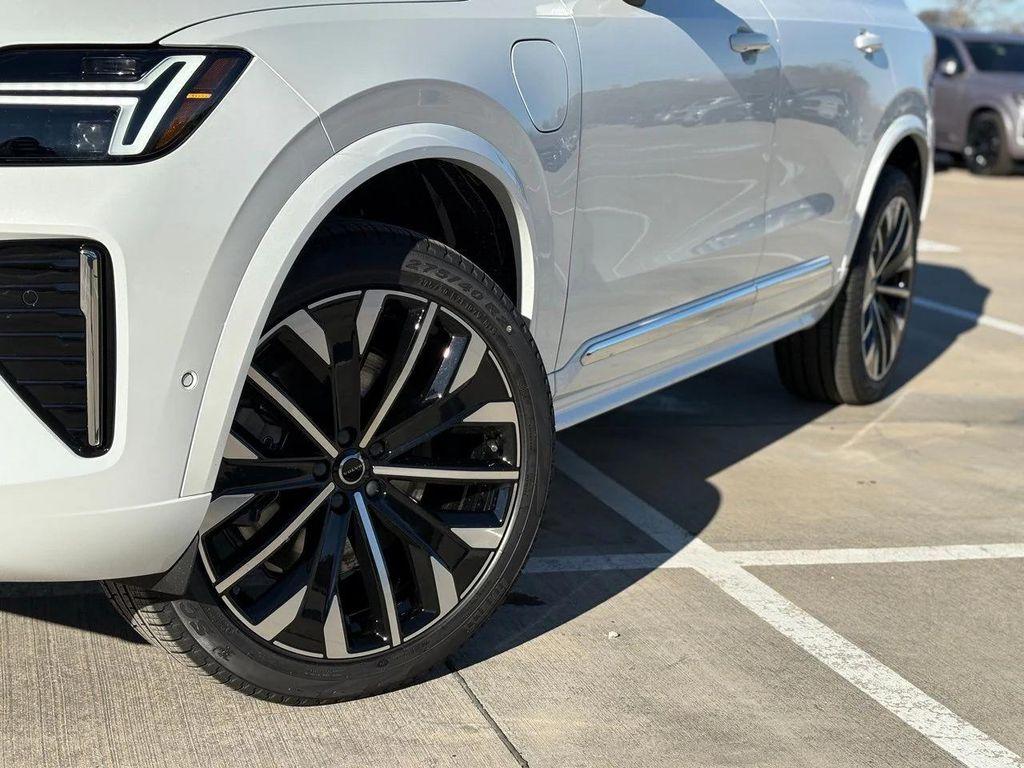 new 2026 Volvo XC90 Plug-In Hybrid car, priced at $83,995
