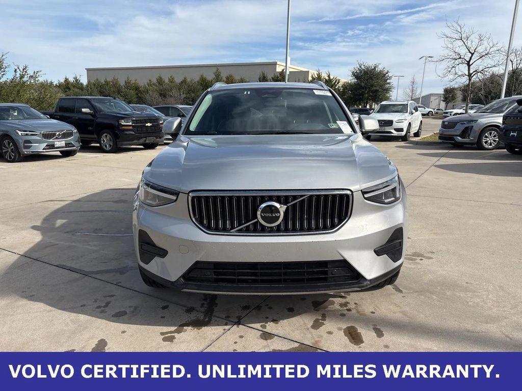 used 2025 Volvo XC40 car, priced at $28,900