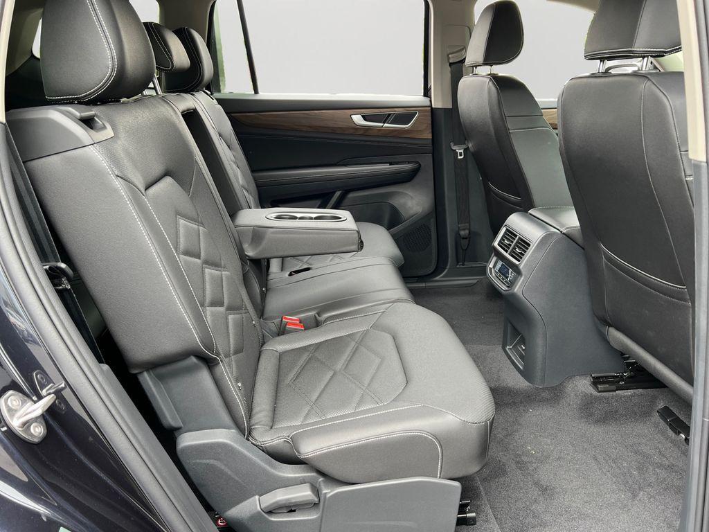 new 2026 Volkswagen Atlas car, priced at $37,086