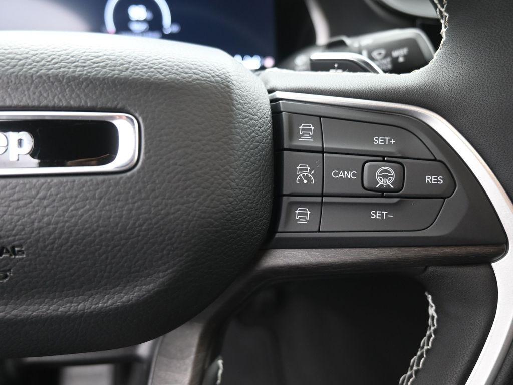 new 2026 Jeep Grand Cherokee car, priced at $47,985