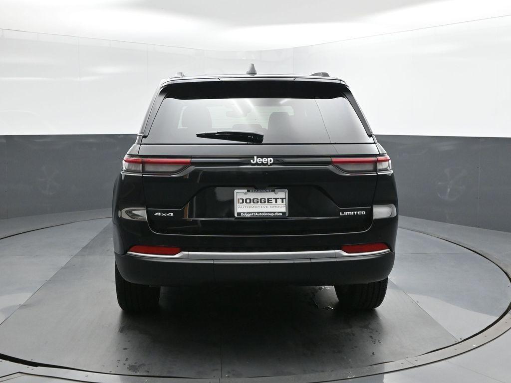 new 2026 Jeep Grand Cherokee car, priced at $43,722