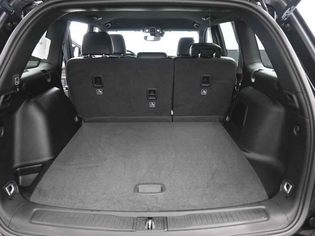 new 2026 Jeep Grand Cherokee car, priced at $47,985