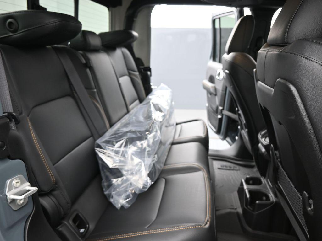 new 2026 Jeep Gladiator car, priced at $45,448