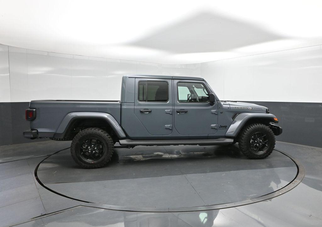 new 2026 Jeep Gladiator car, priced at $45,448