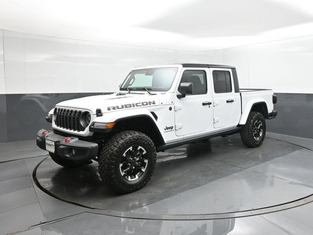 new 2025 Jeep Gladiator car, priced at $45,825